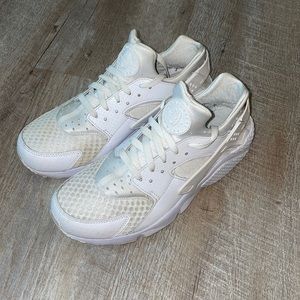 Nike Air Huarache White Platinum